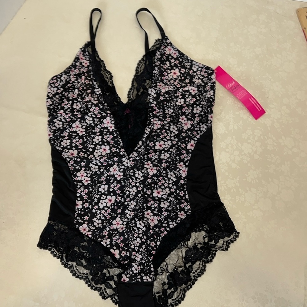 Black fuchsia by secret lace.  Teddy size large. Black and floral.